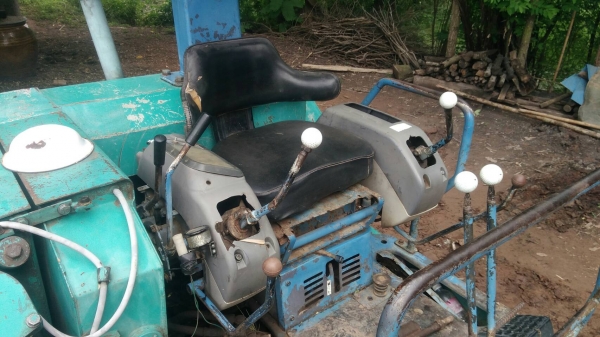 รถขุดKOMATSU PC40-7 คอสไลท มีลายแยค ทำงานได้ทุกระบบ เครื่องปั้มเดิม อยุ่ขอนแก่น ราคา245,000บ. สนใจ 0835601591