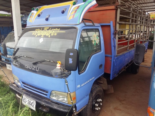 ขายรถISUZU NQR130เทอร์โบ เครื่องดี เอกสารพร้อมโอน 090-8588220 090-3258446 090-4610380 ดูประกาศทั้งหม