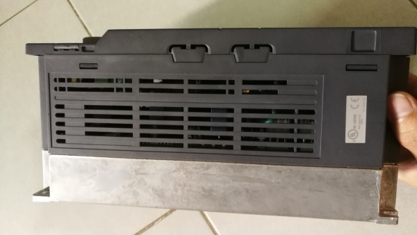 อินเวอร์เตอร์1แรง220vออก3สายมิตซูมือสองสถาพดี