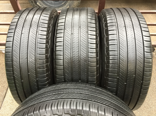 ยาง Michelin 265 65 17 ปลายปี16 ดอกเต็ม ใช้ยาว ราคาไม่แพง