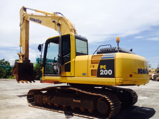 Komatsu PC200