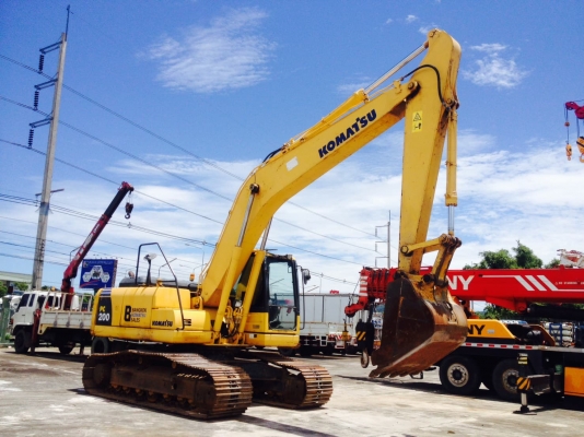 Komatsu PC200