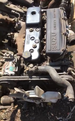 ขายเครื่อง Isuzu 4JA1  25000 บาท - 061-782-8785