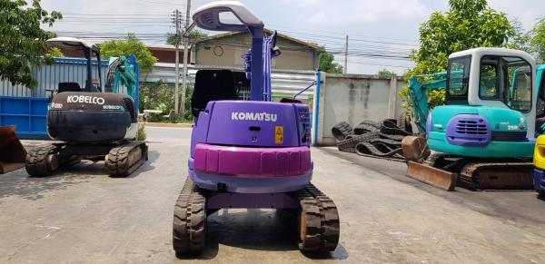 รถขุดเล็ก KOMATSU PC12UU-2 เครื่องยนต์KOMATSU3สูบ แทรคยางดี สภาพพร้อมใช้  พร้อมหัวกระแทก ของแท้ติดจากโรงงาน แรงดีมาก ชม.การใช้งาน5000ชม. ราคา265,000บาท สนใจติดต่อ KPGแทรคเตอร์  สนใจติดต่อ 081-8416818, 092-9938255  ติดต่อสอบถามได้ที่  กดไปที่ลิ้ง
