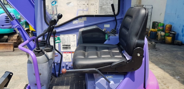 รถขุดเล็ก KOMATSU PC12UU-2 เครื่องยนต์KOMATSU3สูบ แทรคยางดี สภาพพร้อมใช้ พร้อมหัวกระแทก ของแท้ติดจากโรงงาน แรงดีมาก ชม.การใช้งาน5000ชม. ราคา265,000บาท สนใจติดต่อ KPGแทรคเตอร์ สนใจติดต่อ 081-8416818, 092-9938255 ติดต่อสอบถามได้ที่ กดไปที่ลิ้ง รถขุดเล็ก KOMATSU PC12UU-2 เครื่องยนต์KOMATSU3สูบ แทรคยางดี สภาพพร้อมใช้ พร้อมหัวกระแทก ของแท้ติดจากโรงงาน แรงดีมาก ชม.การใช้งาน5000ชม. ราคา265,000บาท สนใจติดต่อ KPGแทรคเตอร์ สนใจติดต่อ 081-8416818, 092-9938255 ติดต่อสอบถามได้ที่ กดไปที่ลิ้ง