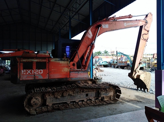 ขายด่วน HITASHI EX120-1สภาพสวยพร้อมลงงาน เครื่องปั้มดี โซ่ช่วงล่างดี เอกสารสัญญาซื้อขาย สนใจสอบถาม 093 0764943 คุณ ตั้ม