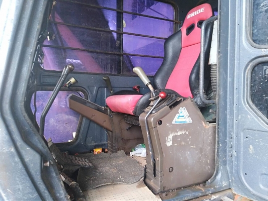 ขายด่วน HITASHI EX120-1สภาพสวยพร้อมลงงาน เครื่องปั้มดี โซ่ช่วงล่างดี เอกสารสัญญาซื้อขาย สนใจสอบถาม 093 0764943 คุณ ตั้ม