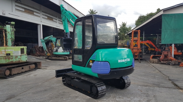 ขาย รถขุด KOMATSU รุ่น PC30-7 มือสองญี่ปุ่น แทรกเหล็ก สลัก บูทเอวแน่น 100\% หัวเก๋ง สวยพร้อมใช้งาน มือถือ 0818753444 ขาย รถขุด KOMATSU รุ่น PC30-7 มือสองญี่ปุ่น แทรกเหล็ก สลัก บูทเอวแน่น 100\% หัวเก๋ง สวยพร้อมใช้งาน มือถือ 0818753444