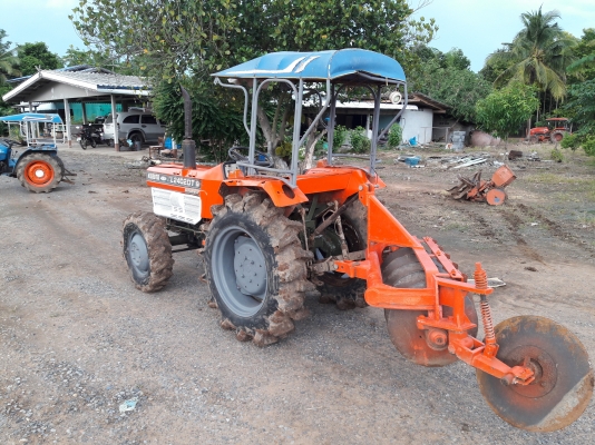 ขอขายรถไถ L2402 2เพลาสภาพสวยพร้อมผาน5 พร้อมใช้งานครับ สนใจติดต่อ 0819717099 ผอ.ภัทรพงษ์