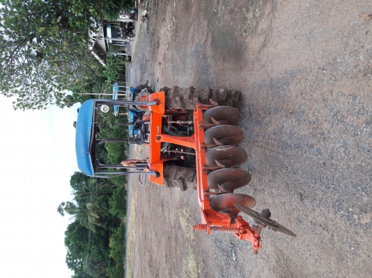 ขอขายรถไถ L2402 2เพลาสภาพสวยพร้อมผาน5 พร้อมใช้งานครับ สนใจติดต่อ 0819717099 ผอ.ภัทรพงษ์