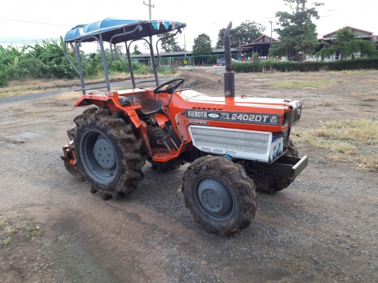 ขอขายรถไถ L2402 2เพลาสภาพสวยพร้อมผาน5 พร้อมใช้งานครับ สนใจติดต่อ 0819717099 ผอ.ภัทรพงษ์