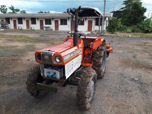 ขอขายรถไถ L2402 2เพลาสภาพสวยพร้อมผาน5 พร้อมใช้งานครับ สนใจติดต่อ 0819717099 ผอ.ภัทรพงษ์