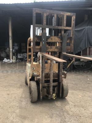 ขายด่วน รถฟอร์คลิฟต์ yale ยก2/5 เสา3เมตร เกียร์ทอร์ค ปั้มแรงเครือง นิสสัน2300ดีเสล ขาย 85000 บาท