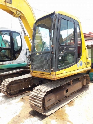 ขายจ้า..KOMATSU PC70-7  เก่านอกแท้  มีลายแย๊ก  พร้อมใช้  โทร  089-3818694  จ๊อย