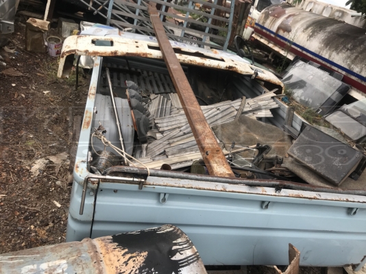 ขายด่วน กะบะ4ล้อ เอฟ ใส่ อีสุการ์ตูน มีซุ้มล้อ สวยไม่มีพุเลย ฝาท้ายครบ ขาย 15000 บาท