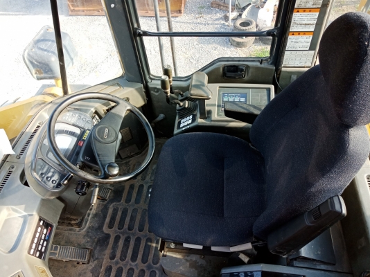 รถญี่ปุ่นเกรดA ขายถูก KOMATSU WA300-3E จากญี่ปุ่นแท้ สภาพสวย พร้อมใช้งาน โทร.090-986-2521 อ๊อบ