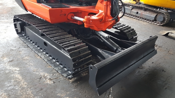 ขาย รถขุด HITACHI รุ่น EX35 มือสองญี่ปุ่น แทรกเหล็ก สลัก บูทเอวแน่น 100\% สวยพร้อมใช้งาน มือถือ 0818753444