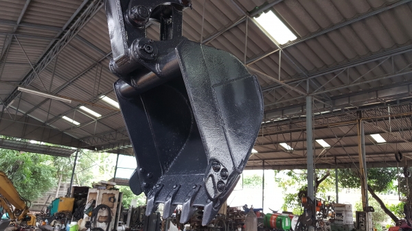 ขาย รถขุด HITACHI รุ่น EX35 มือสองญี่ปุ่น แทรกเหล็ก สลัก บูทเอวแน่น 100\% สวยพร้อมใช้งาน มือถือ 0818753444