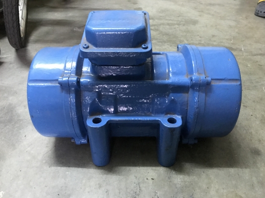 ขายมอเตอร์สั่น-เขย่า Inline 0.5HP. 380V สภาพสวย(ทำสีใหม่) หมุนนิ่มสั่นแรง พร้อมใช้งาน ขายมอเตอร์สั่น-เขย่า Inline 0.5HP. 380V สภาพสวย(ทำสีใหม่) หมุนนิ่มสั่นแรง พร้อมใช้งาน