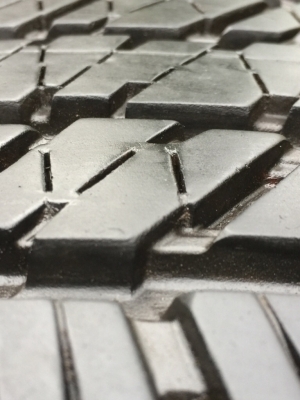 ยาง Bridgestone 265 60 18 ปลายปี16 ดอกเต็ม ไม่มีปะ ใช้ยาว ราคาไม่แพง