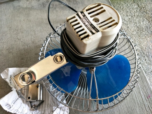 พัดลมติดรถยนต์ sanyo 12v made in japan