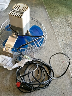 พัดลมติดรถยนต์ sanyo 12v made in japan