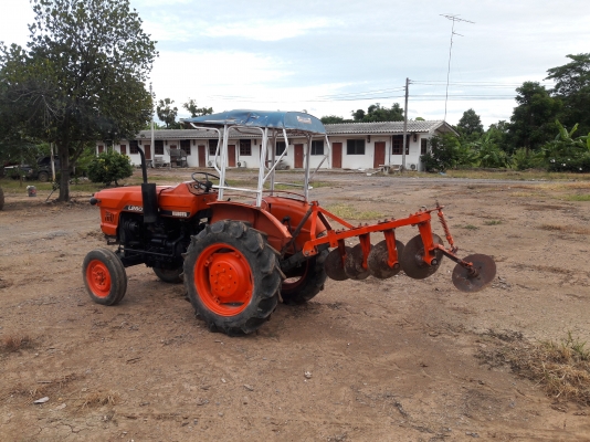 ขอขายรถไถ L2601 พร้อมผาน4 ราคา59,000 สนใจ 0819717099 ผอ.ภัทรพงษ์