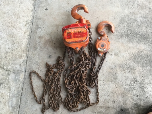 ขายรอกญี่ปุ่น 5 ตัน มือ 2 ยี่ห้อ VITAL สภาพสวย