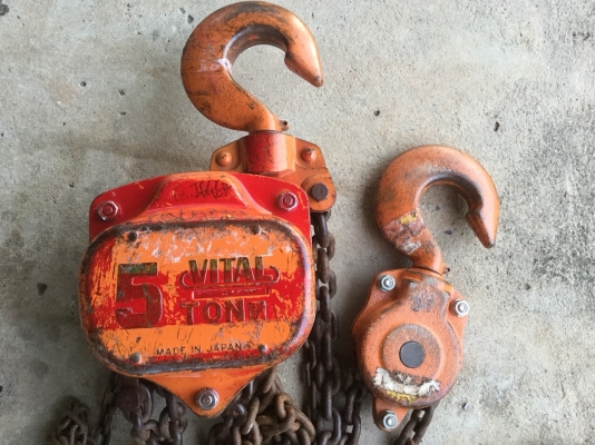 ขายรอกญี่ปุ่น 5 ตัน มือ 2 ยี่ห้อ VITAL สภาพสวย