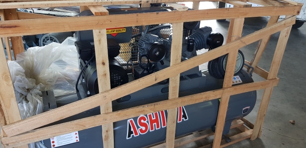 ปั้มลม 3 หัว มอเตอร์ 4 แรง ไฟ 220 v ถัง 200 ลิตร พร้อมใช้งาน