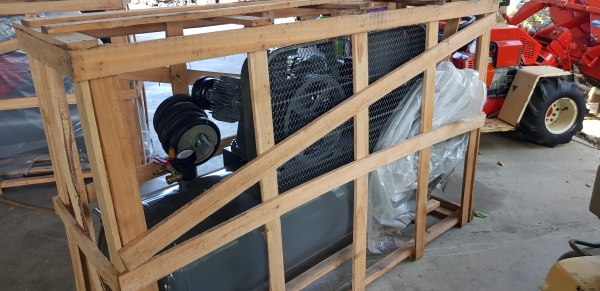 ปั้มลม 3 หัว มอเตอร์ 4 แรง ไฟ 220 v ถัง 200 ลิตร พร้อมใช้งาน