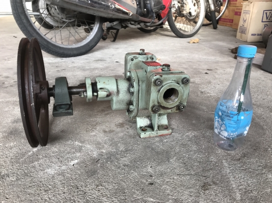 ขายหัวเฟืองปั๊มน้ำมัน made in Japan ใส่กับมอเตอร์ขนาด 1HP. สภาพสวย พร้อมใช้งาน ราคา 2,600 บาท