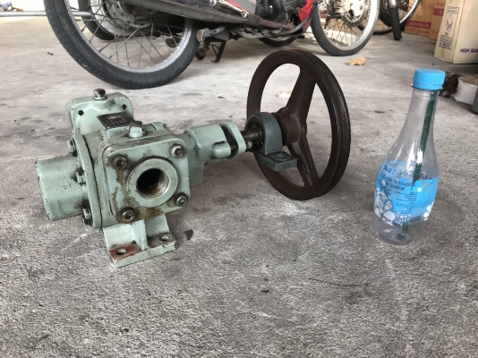 ขายหัวเฟืองปั๊มน้ำมัน made in Japan ใส่กับมอเตอร์ขนาด 1HP. สภาพสวย พร้อมใช้งาน ราคา 2,600 บาท