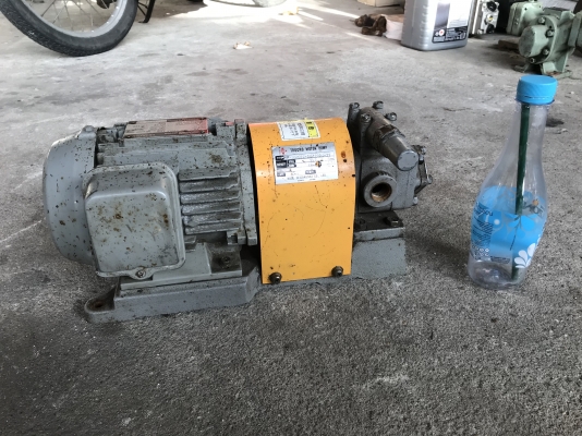 ขายปั๊มน้ำมัน Trocho motor pump KSP มอเตอร์ 0.4Kw. 380V made in Japan พร้อมแท่น สภาพสวย หมุนนิ่ม พร้อมใช้งาน ราคา 3,000 บาท ขายปั๊มน้ำมัน Trocho motor pump KSP มอเตอร์ 0.4Kw. 380V made in Japan พร้อมแท่น สภาพสวย หมุนนิ่ม พร้อมใช้งาน ราคา 3,000 บาท