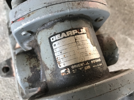 ขายเกียร์ปั๊มน้ำมัน Oriental Koshin Gearpump มอเตอร์ 0.4Kw. 380V made in Japan พร้อมแท่น สภาพสวยเดิมๆ พร้อมใช้งาน ราคา 3,000 บาท