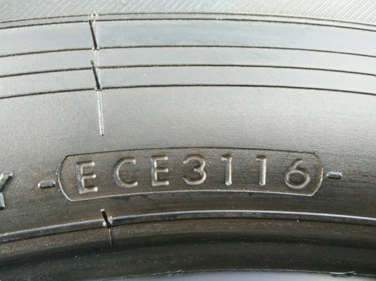 ขายยาง 265/65R17 YOKOHAMA ปี16 ดอกยางหนาเต็มสวยไม่ร้าวไม่มีปะ ชุดละ 3900 บาท ขายยาง 265/65R17 YOKOHAMA ปี16 ดอกยางหนาเต็มสวยไม่ร้าวไม่มีปะ ชุดละ 3900 บาท