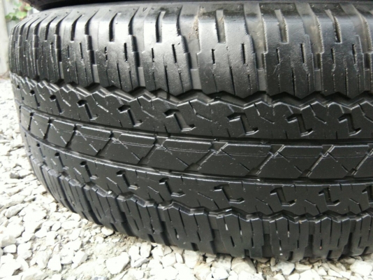 ขายขาง 265/65R17 บริดจสโตน ปี16 ดอกหนาสดสวยเท่ากันไม่ร้าวไม่มีปะ ชุดละ 3900 บาท