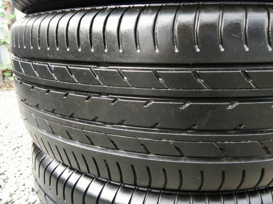 ขายยาง 205/55R16 YOKOHAMA ปี17 ดอกยางหนาสวยสดไม่ร้าวไม่มีปะ ชุดละ 3200 บาท