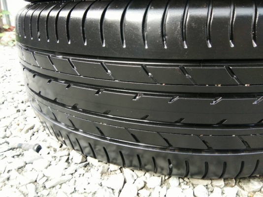 ขายยาง 205/55R16 YOKOHAMA ปี17 ดอกยางหนาสวยสดไม่ร้าวไม่มีปะ ชุดละ 3200 บาท