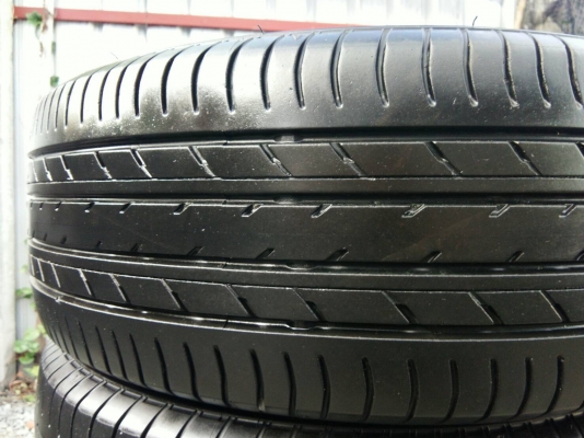 ขายยาง 205/55R16 YOKOHAMA ปี17 ดอกยางหนาสวยสดไม่ร้าวไม่มีปะ ชุดละ 3200 บาท