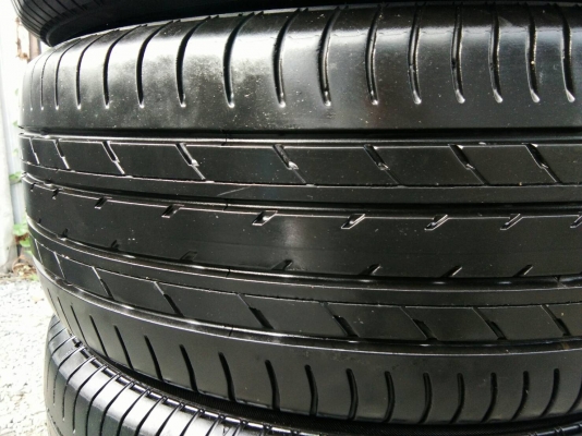 ขายยาง 205/55R16 YOKOHAMA ปี17 ดอกยางหนาสวยสดไม่ร้าวไม่มีปะ ชุดละ 3200 บาท