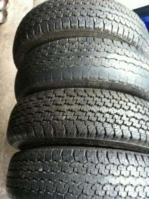บริสโตน205r16 #ชุด4เส้น1400บ.ยางใหม่1เส้น.ปี16 เก่า3เส้น.ปี13 มีกินข้าง1เส้น ใช้งานปกติ 0879050181.ส