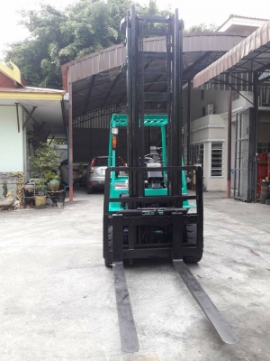 รถโฟล์คลิฟท์ 3 ตัน รถโฟล์คลิฟท์ 3 ตัน