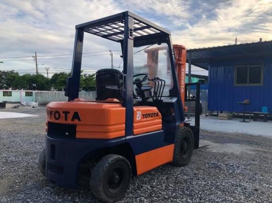 รถโฟล์คลิฟท์ 2 ตัน