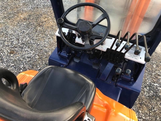 รถโฟล์คลิฟท์ 2 ตัน