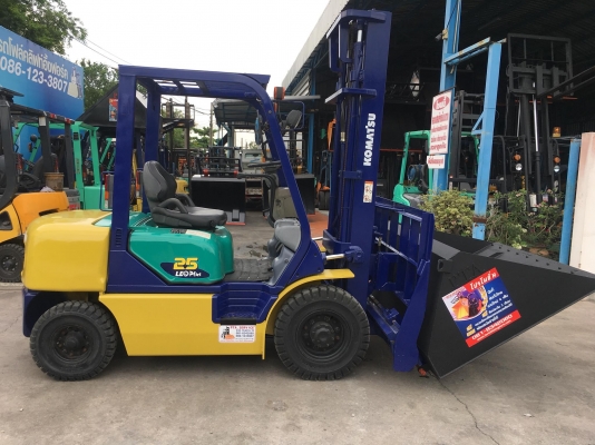 ขายรถตักยางพาราตักทะลายปาล์มตักหิรตักทรายตักของก่า