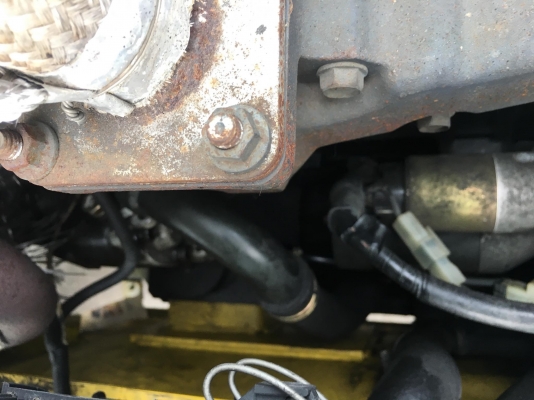 ขายรถตักยางพาราตักทะลายปาล์มตักหิรตักทรายตักของก่า