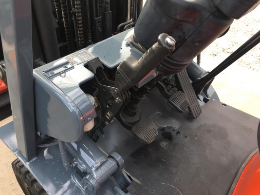 ขายรถตักยางพาราตักทะลายปาล์ม