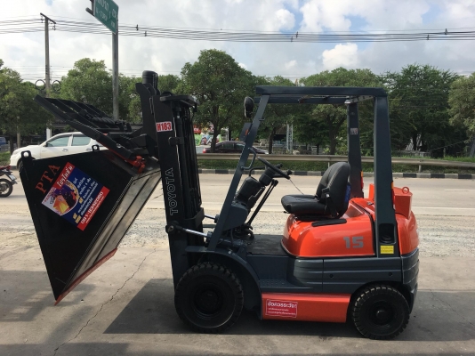 ขายรถตักยางพาราตักทะลายปาล์ม