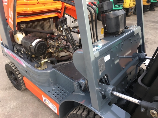 ขายรถตักยางพาราตักทะลายปาล์ม